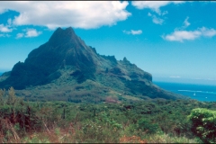 03-Moorea-02-10-Panorama-1920x555